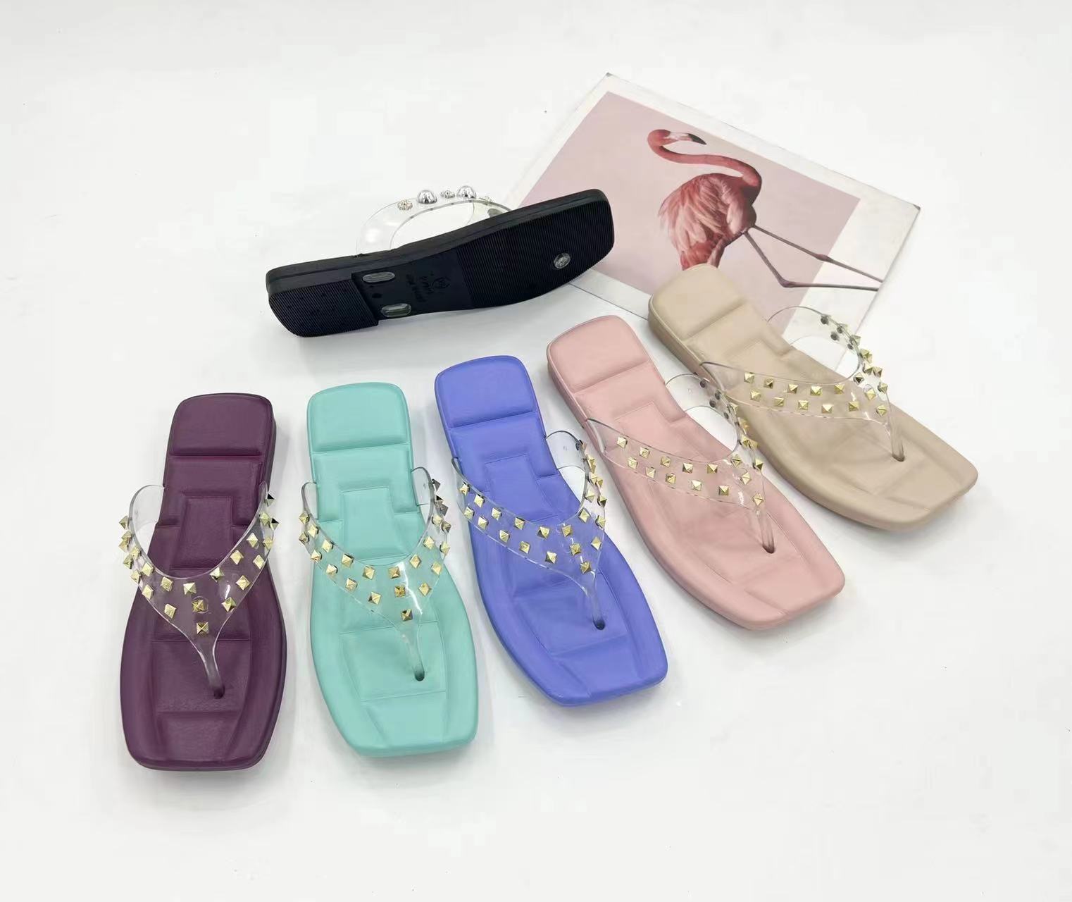 Factory Wholesale Designer Casual Ladies Shoes Outdoor Beach Soft Sole Flip Flops Slippers