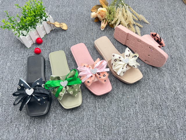 Customizable Designer PVC Flat Shoes Bow Decoration Lady Summer Casual Slippers