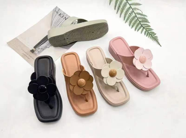 Soft Comfortable Lightweight Lady Slippers Fashion Trend PVC Summer House Slipper