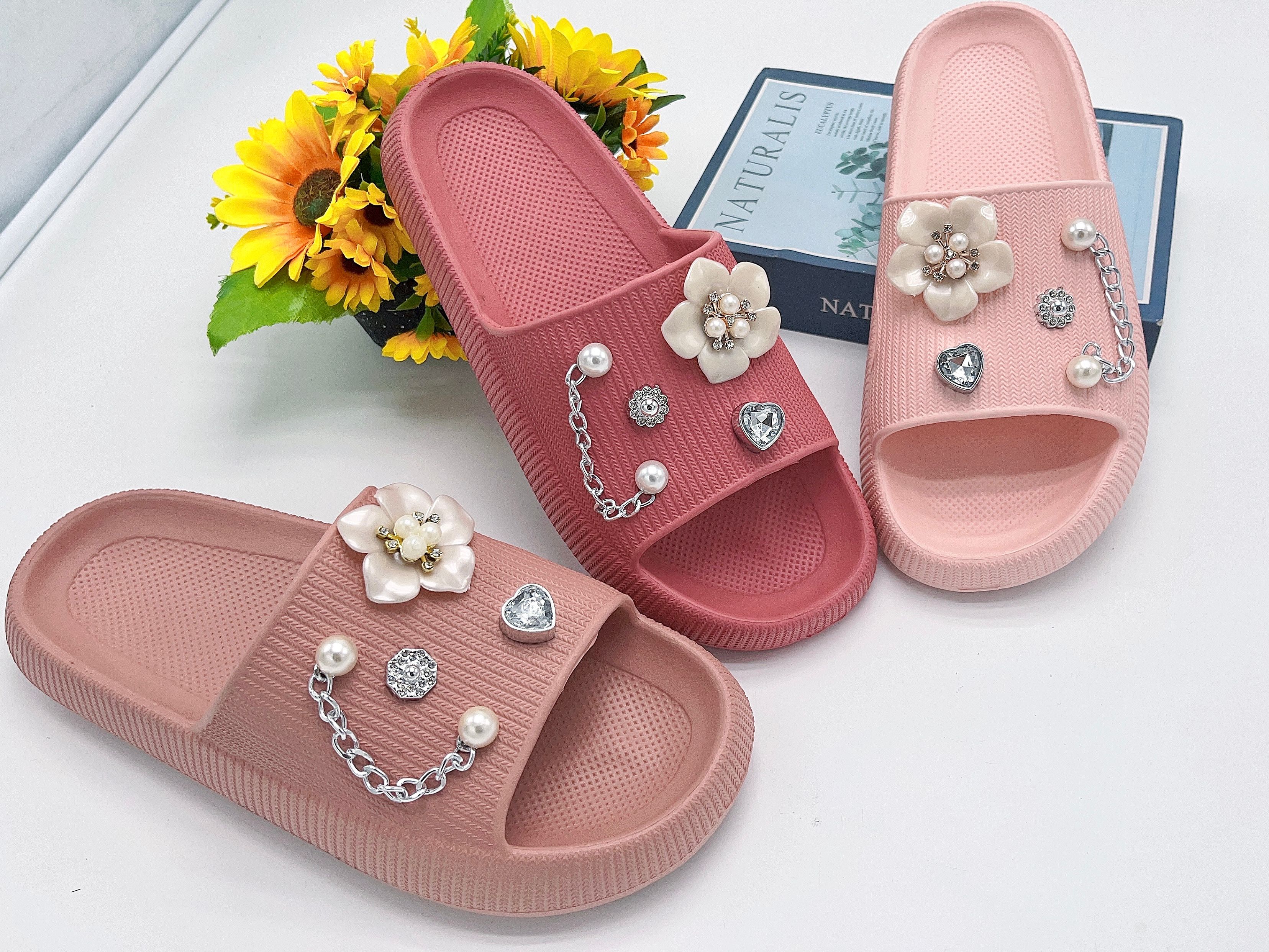 Women's Slippers Summer New Fashion Flat Cozy Soft Lady Slide Slipper