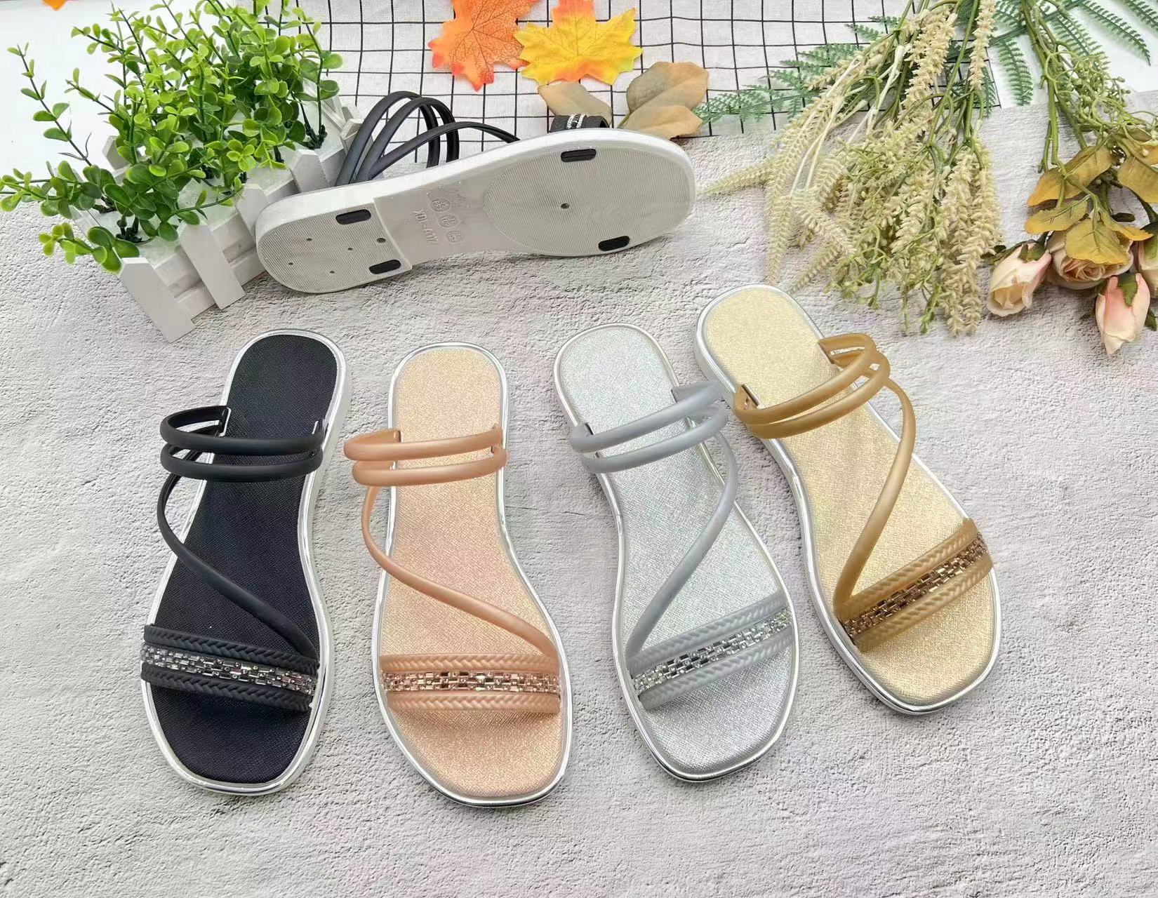 Customized Summer Flat Female New Beach Comfort PVC Woman Sandal