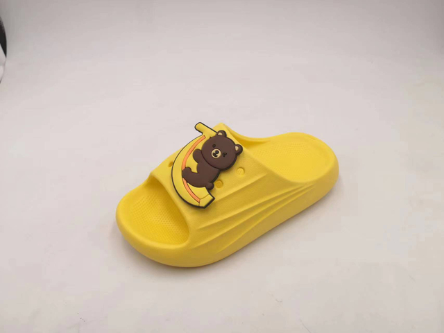 Hot Sales Cute Bear EVA Kids Easy Wear Children Casual Slippers Thick Bottom Baby Girls Home Shoes