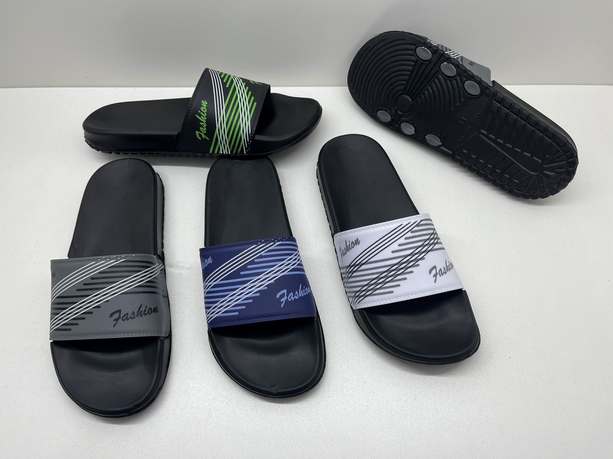 Custom Breathable House Footwear Non Slip Bathroom Slide Slippers for Men