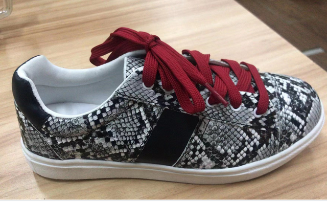 Customized PU Comfortable Women Casual Shoes Fashion Trend Snake Shoe Inspiration