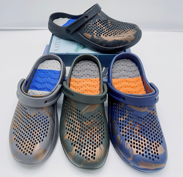 Popular Summer Comfortable Garden Sandal Men Hole Slippers EVA Clogs