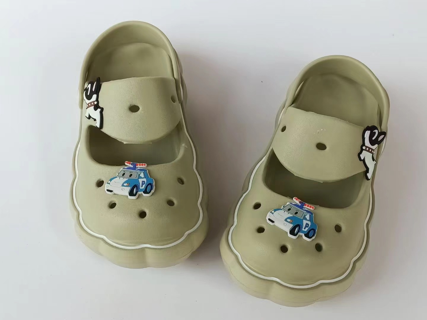 Factory Outdoor Sports Children Beach Slipper Sandals Environmentally Friendly EVA Kids Clog with Yellow Duck