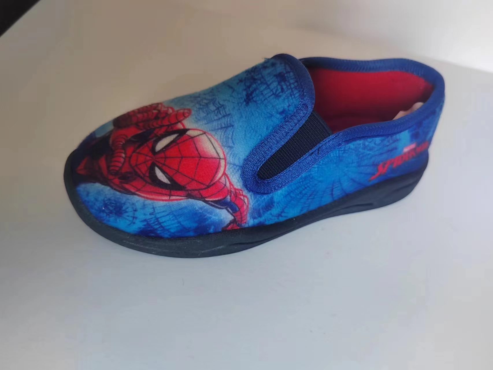 Customized Boys And Girls Canvas Shoes Kindergarten Indoor Shoes Casual Shoes with SPIDER-MAN 3D Printing