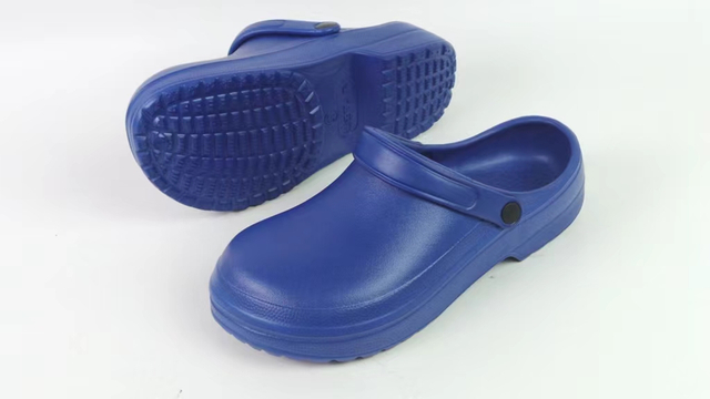 Customized Casual EVA Footwear Women No Perforation Garden Clogs Shoes 