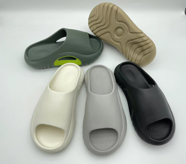 Customized Men Flat Slides Shoes Slip On EVA Indoor Beach Summer Sandals Slippers 