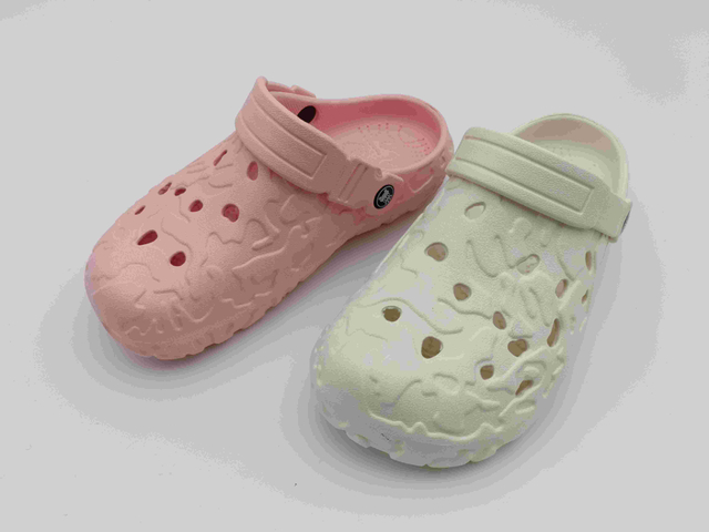 Customized Eva Fashion Classic Casual Shoes Breathe Freely Comfortable Womens Clogs