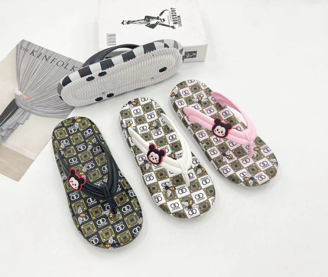 Colourful Printed Flat Style Light PVC Flip Flops Slippers With Mix Color for Lady Outdoor Beach