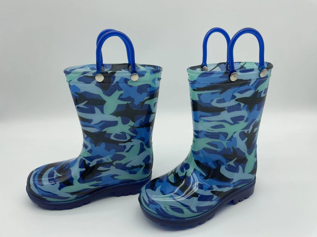 Custom Reusable Kids Rain Boots Waterproof Unique Children Rain Boots for Kids with PVC Hand Lug