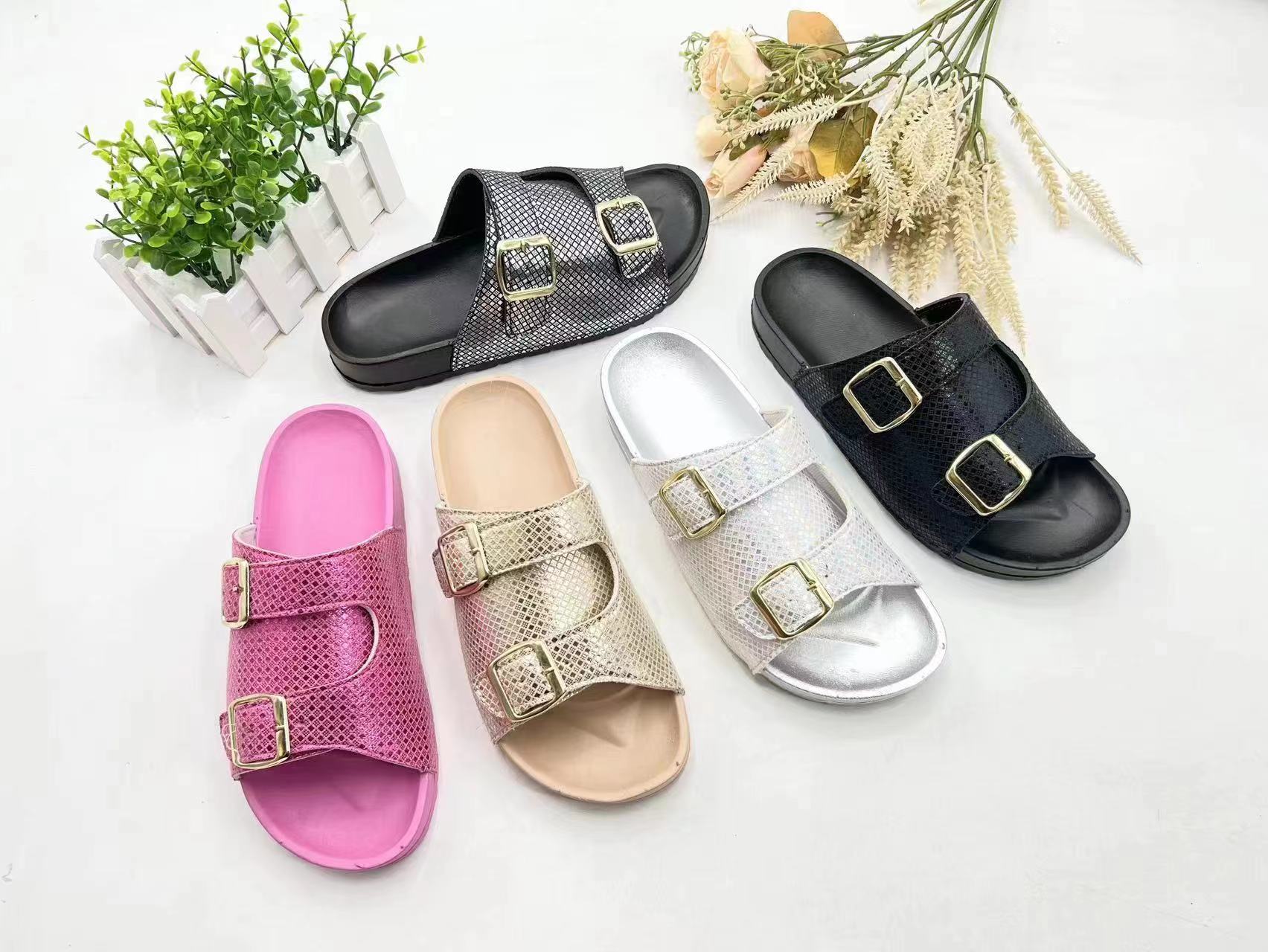 Summer Female Shoes Fashion Ladies Slippers And PVC Sandals For Beach