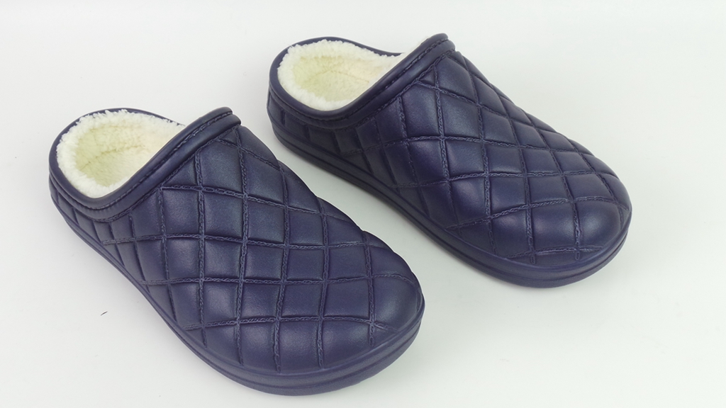Comfortable Indoor Outdoor Light Weight Anti Slip Winter Warm Slippers for Men