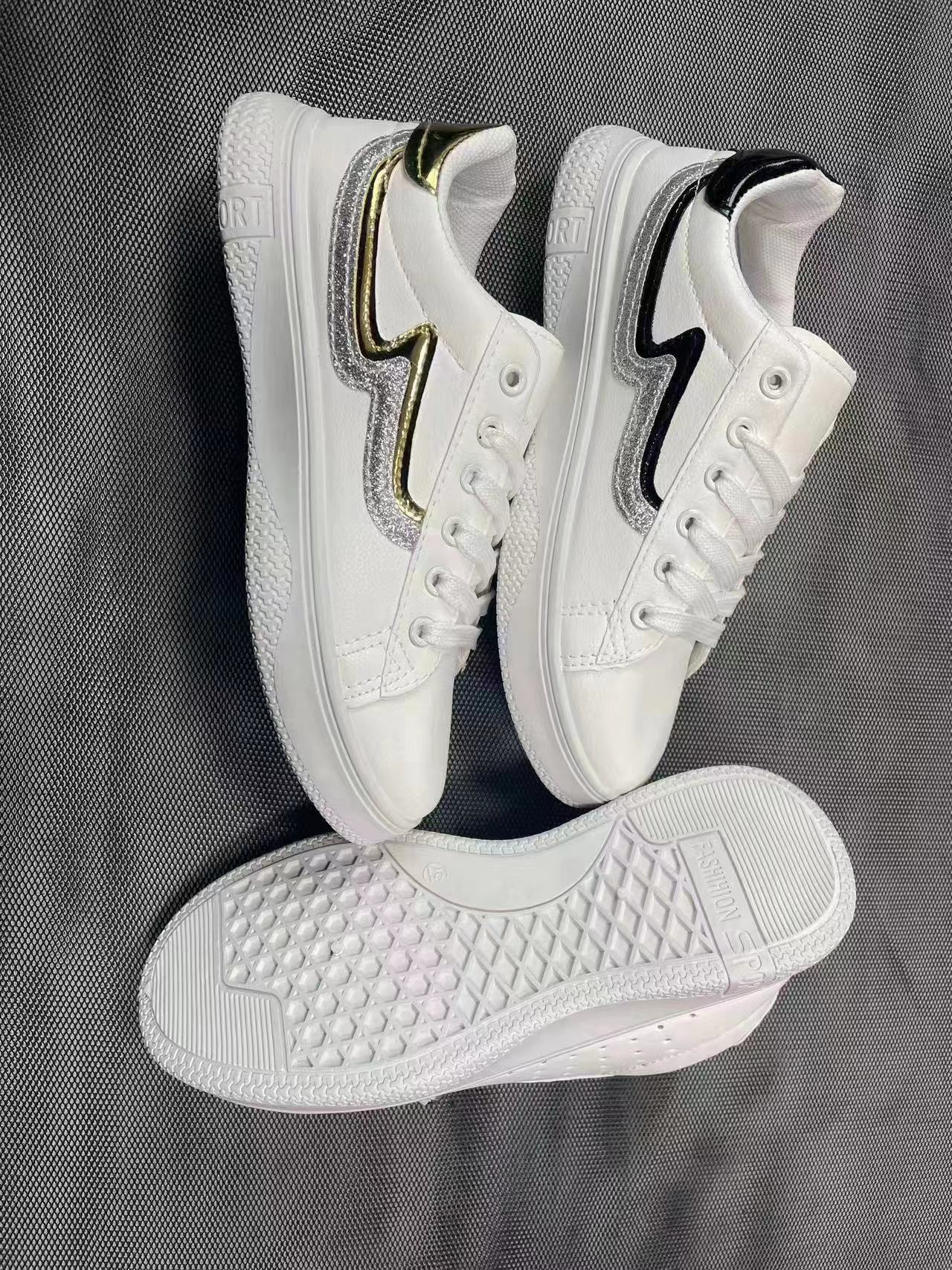 Non Slip Walking Breathable Shoes Fashion Injection Shoes Casual Sport Shoes for Men