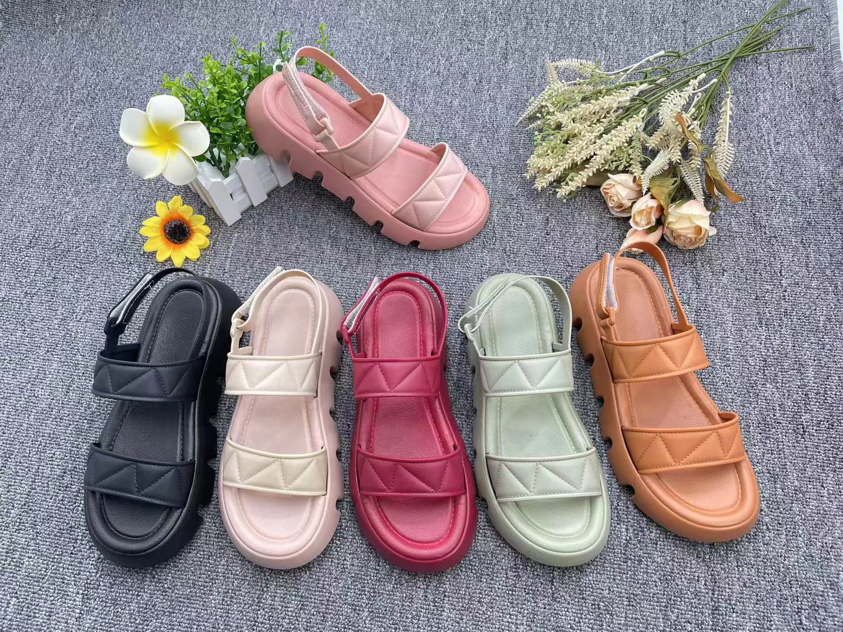 Customized Travel Beach Soft PVC Flat Shoes House Waterproof Breathable Slippers 