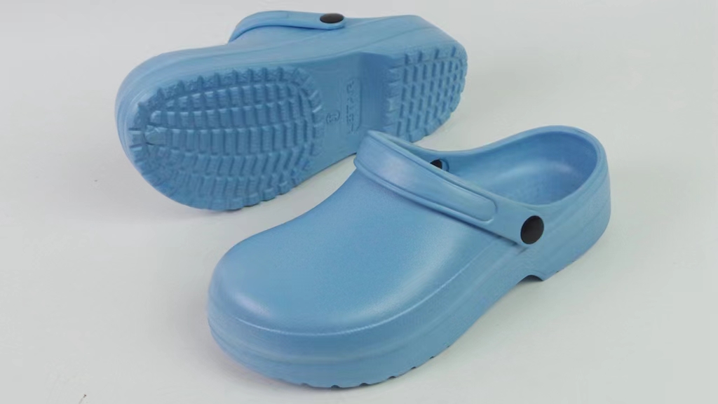 Customized Fleece Plastic Slipper Shoe Non Slip Winter High Platform Eva Clogs