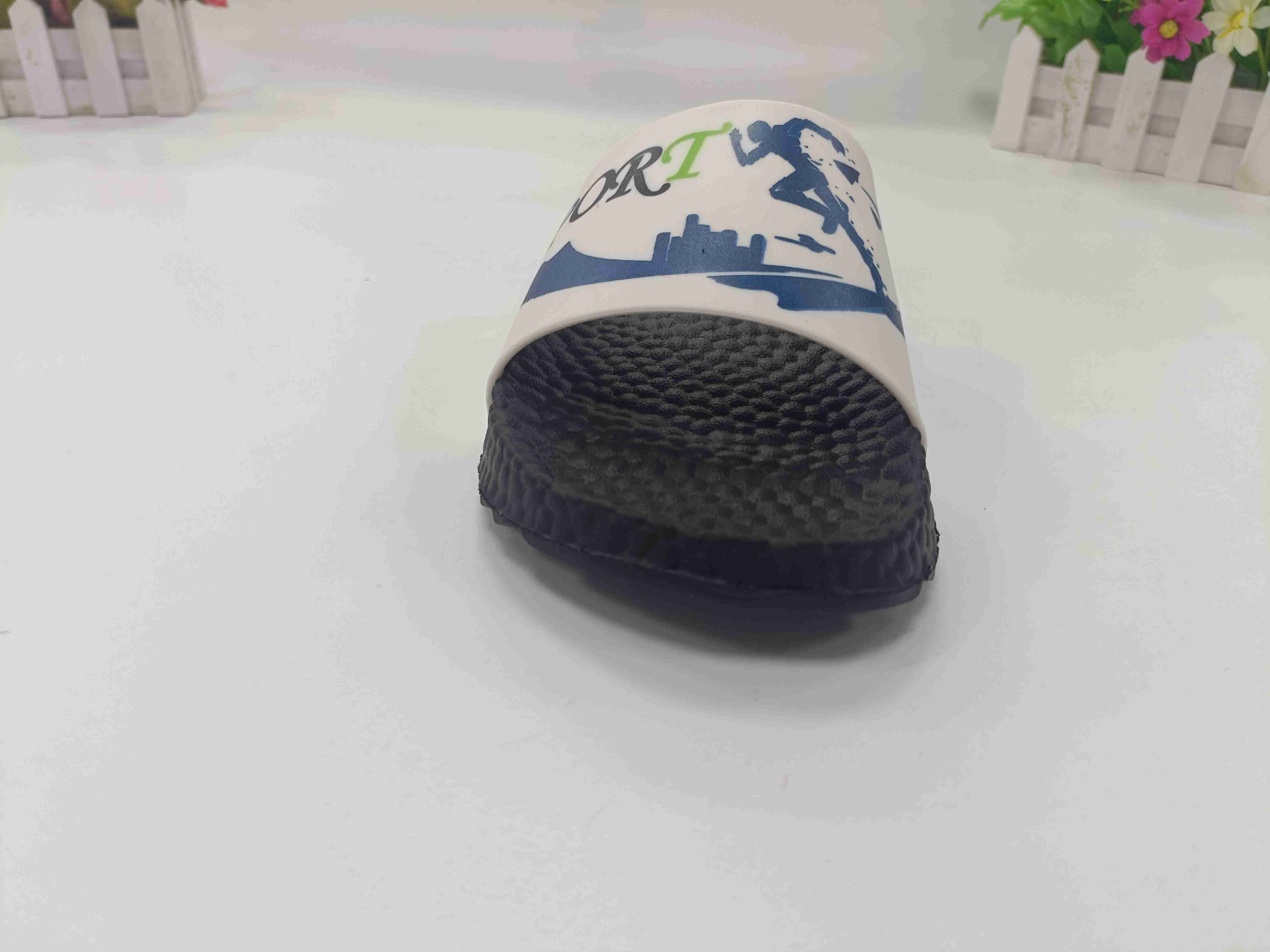 Custom Men Summer Slipper Beach Easy Wear PVC Slippers Slide Sandals 