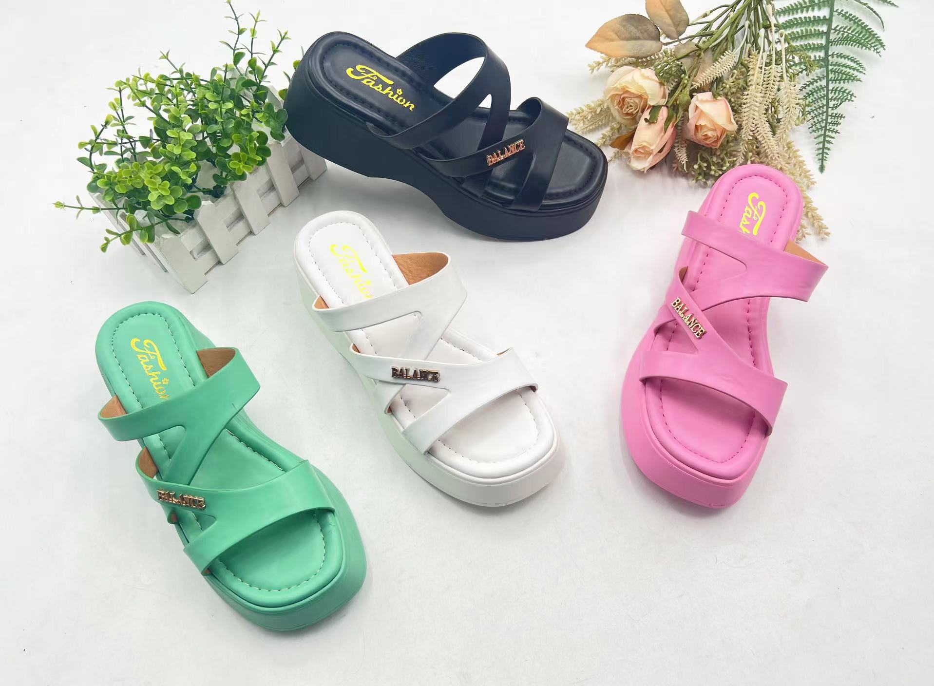 Summer Home Footwear Thick Bottom Wear Outside PVC Women Slippers 
