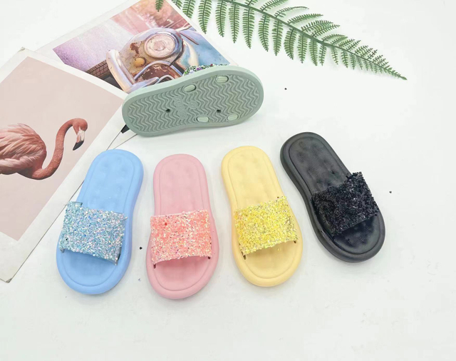 Fashionable Sandals Summer Slipper Custom Logo Kids Bling Bling Non-slip Waterproof Slide Sandal Slippers