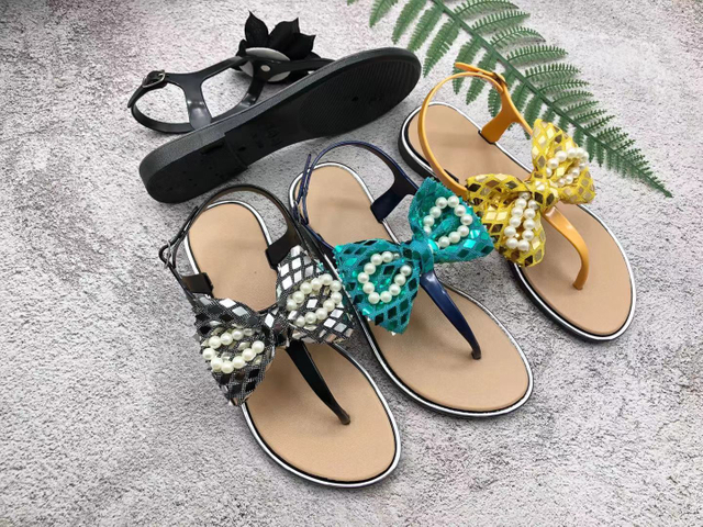  Fashion Design Delicate Decoration Lady′s PVC Sandals(TNDL50007)