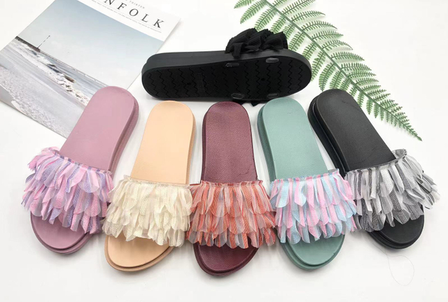 Delicate Fabric Decoration Slipper (TNDL10001)