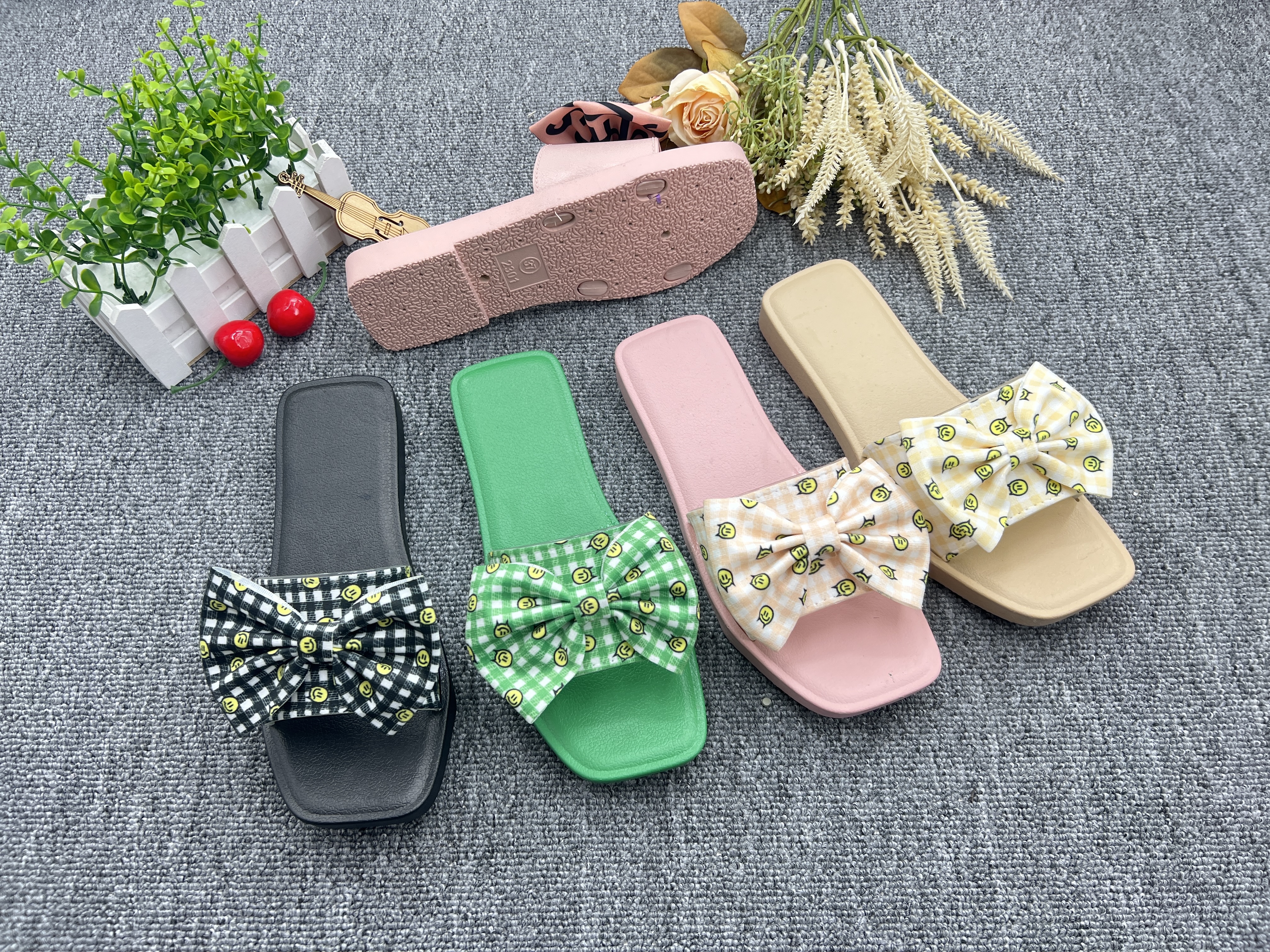 Customizable Designer PVC Flat Shoes Bow Decoration Lady Summer Casual Slippers