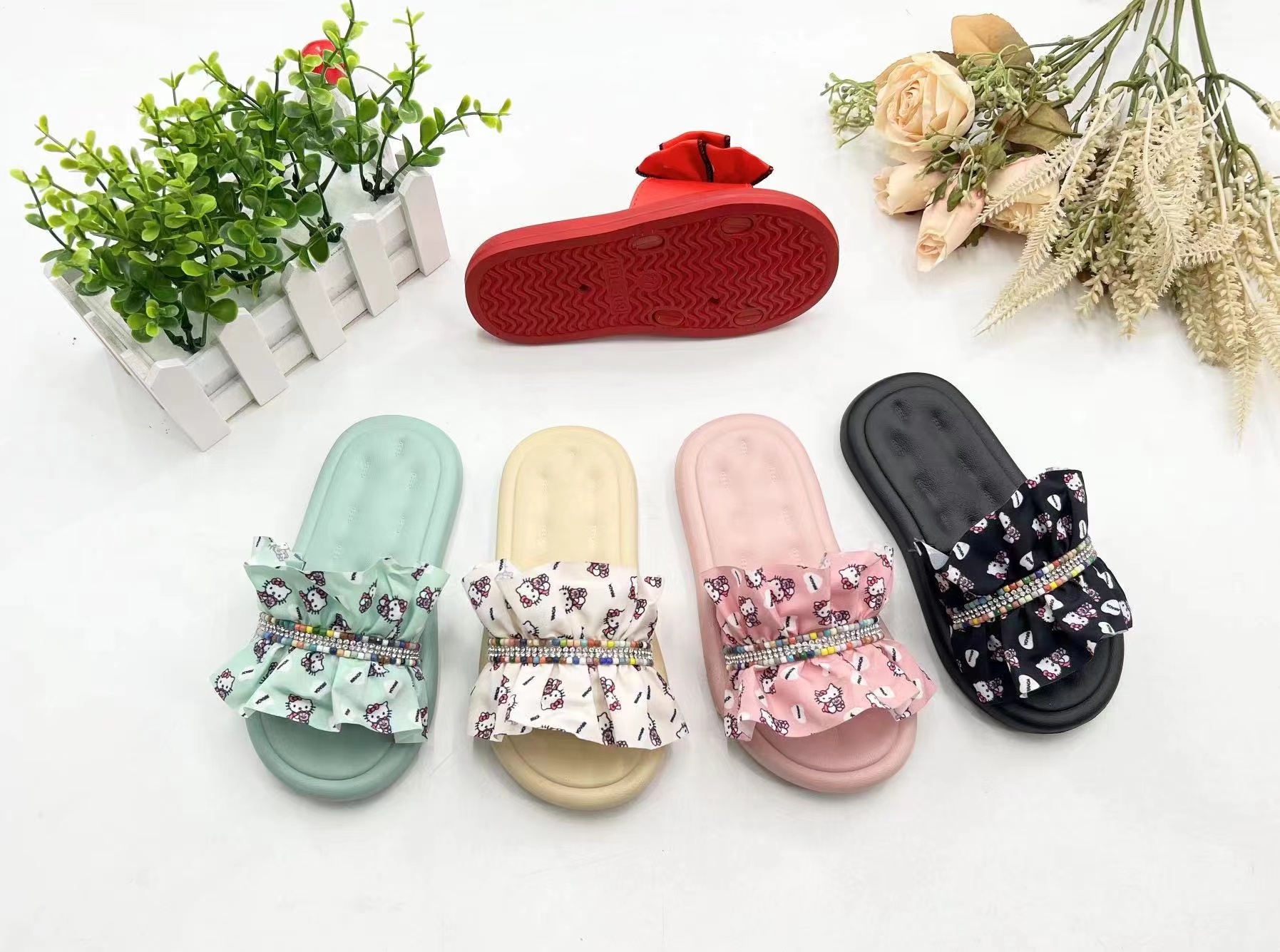 Fashionable Anti Slip PVC Children Summer Slippers Bathroom Slipper For Kids