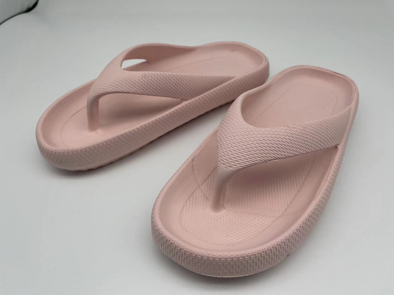 Non-slip thick bottom EVA high elastic rubber plastic beach slippers women's solid color flip flops