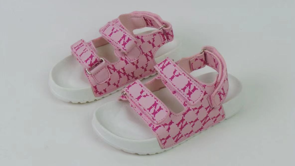 Customized Summer Casual Breathable Anti Slip Children Sandals with Magic Buckle 
