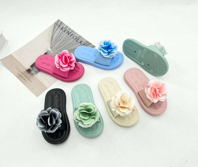 Customized Little Girls Summer Beach Shoes Flower Open Toe Flat Slippers 
