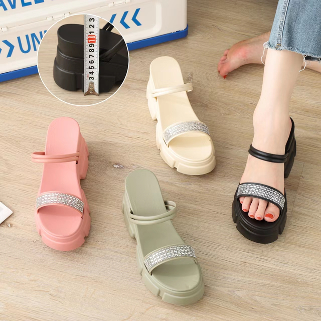 Customized Summer Fashion Thick Heel Footwear Women Cross Women Sandals 
