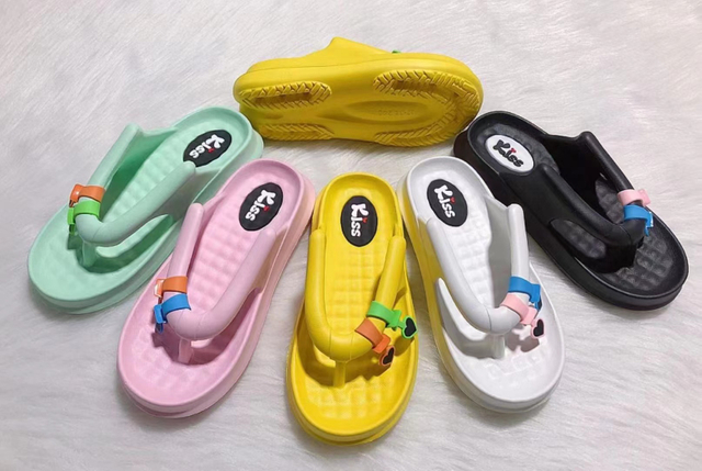 Customized Beach Slipper Fast Delivering Fashion Shoes EVA Slippers Ladies Flip Flops