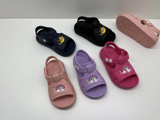 Summer Outdoor Sandals Shoes Anti Slip Quick Drying Slippers for Kids 