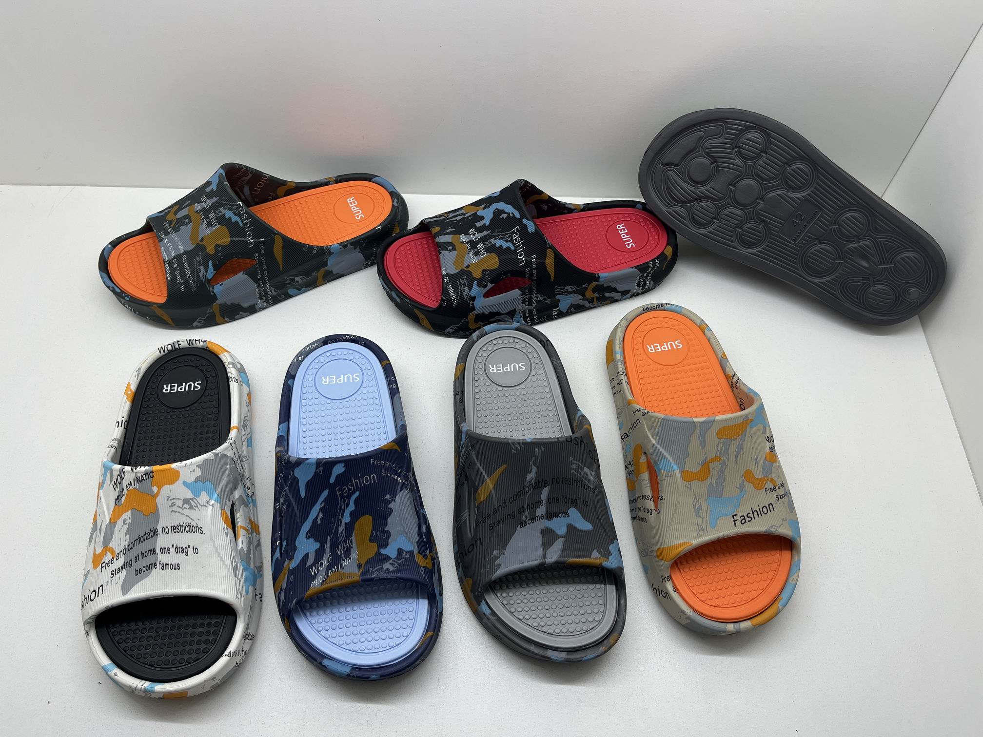 Custom Summer Bathroom Waterproof Comfortable Multiple Colors EVA Slippers for Men 