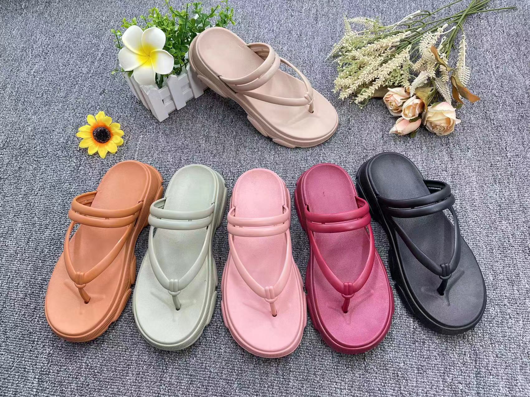 Ladies Beach Flat Slippers Slide Outdoor Sandals for Women Flip Flops