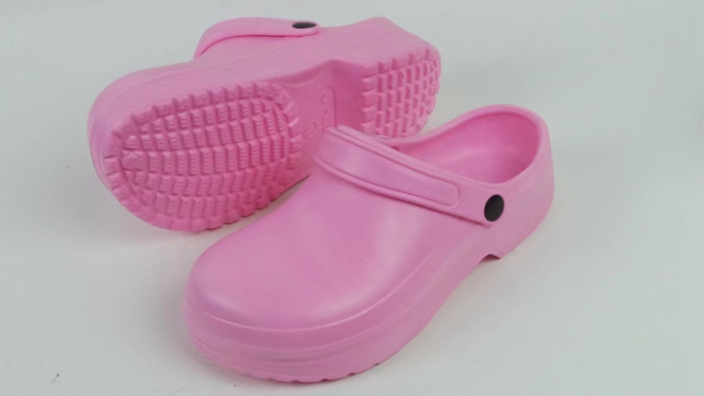 Customized Casual EVA Footwear Women No Perforation Garden Clogs Shoes 
