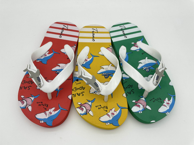 Customized Light Weigh Cute Outdoor Kids Flip Flops Beach Slippers