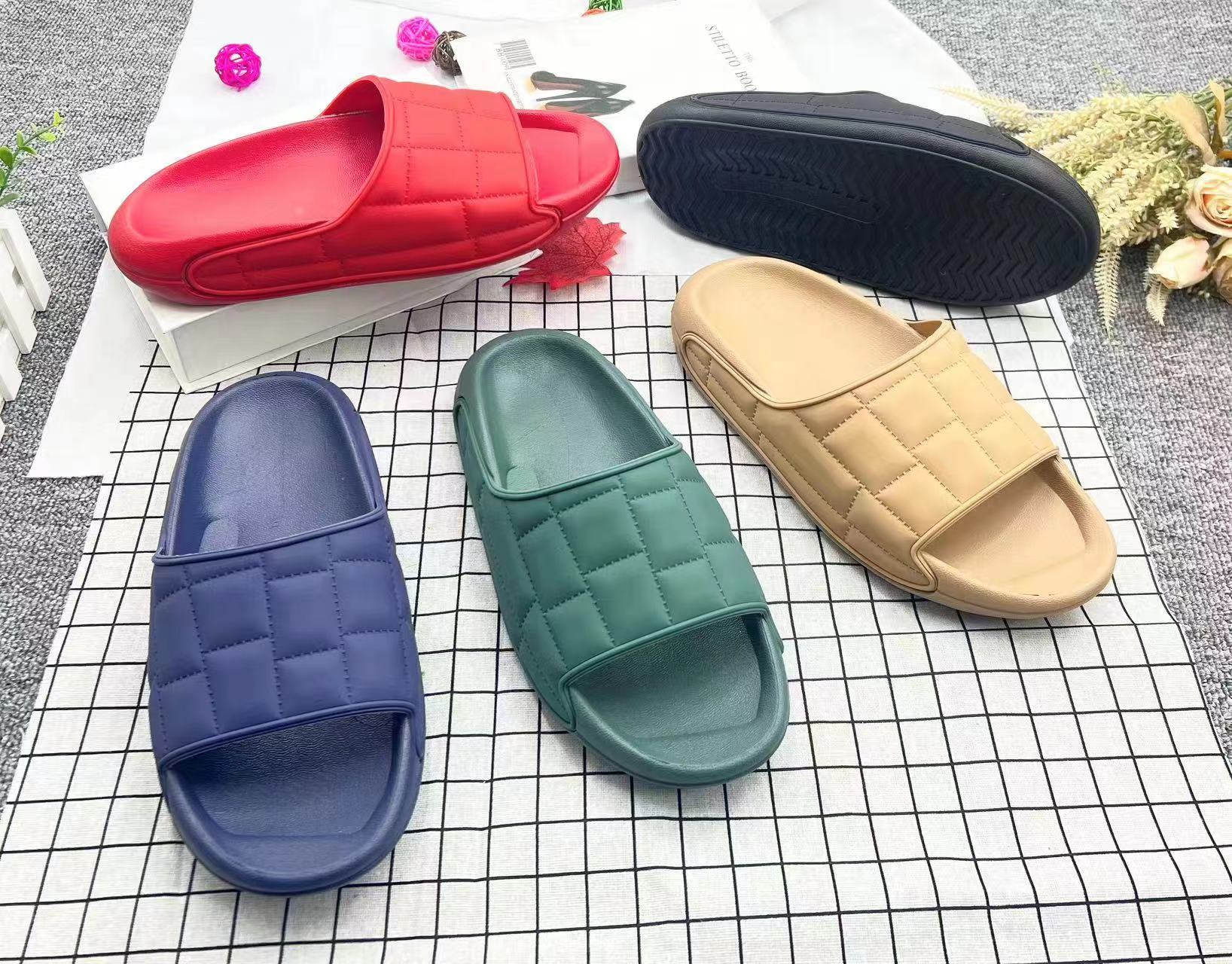 Customized Logo Men's Slides Pvc Sandals Fashion Casual Summer Designer Slippers