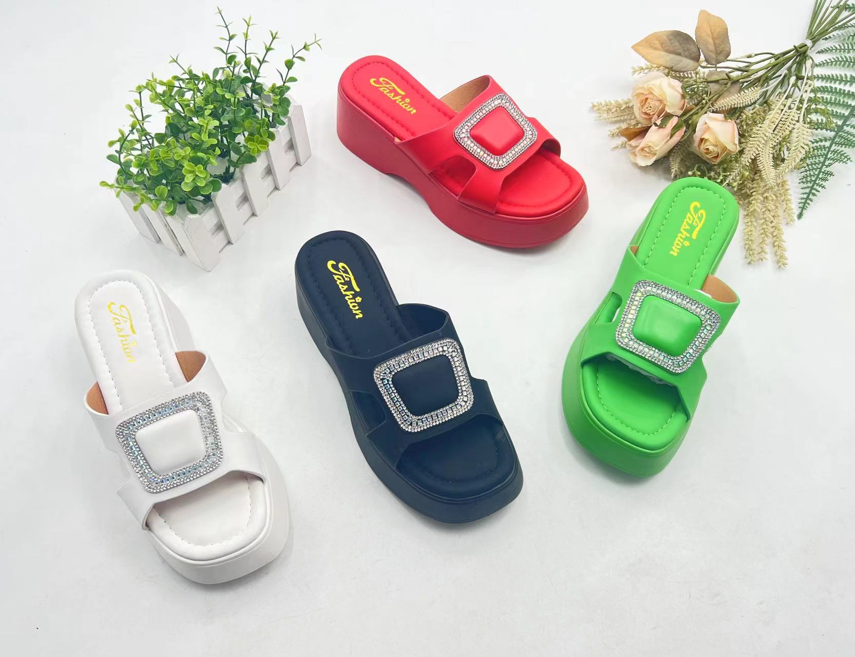 Summer Home Footwear Thick Bottom Wear Outside PVC Women Slippers 
