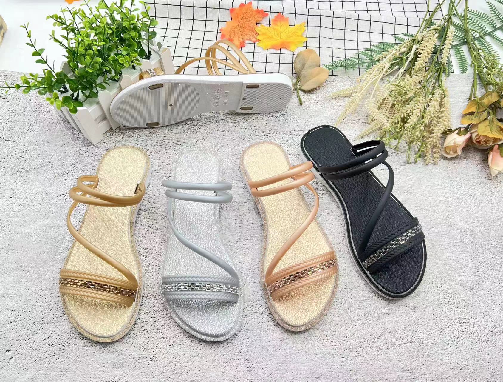 Customized Summer Flat Female New Beach Comfort PVC Woman Sandal