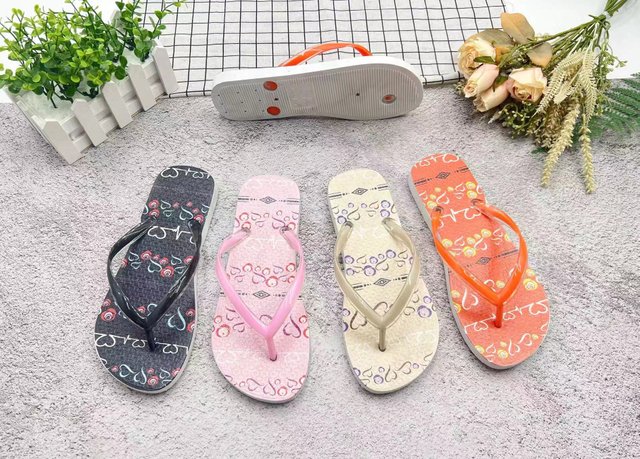 OEM Flip-Flops Ladies Sandals Outdoor Beach PVC Flip Flops Footwear 
