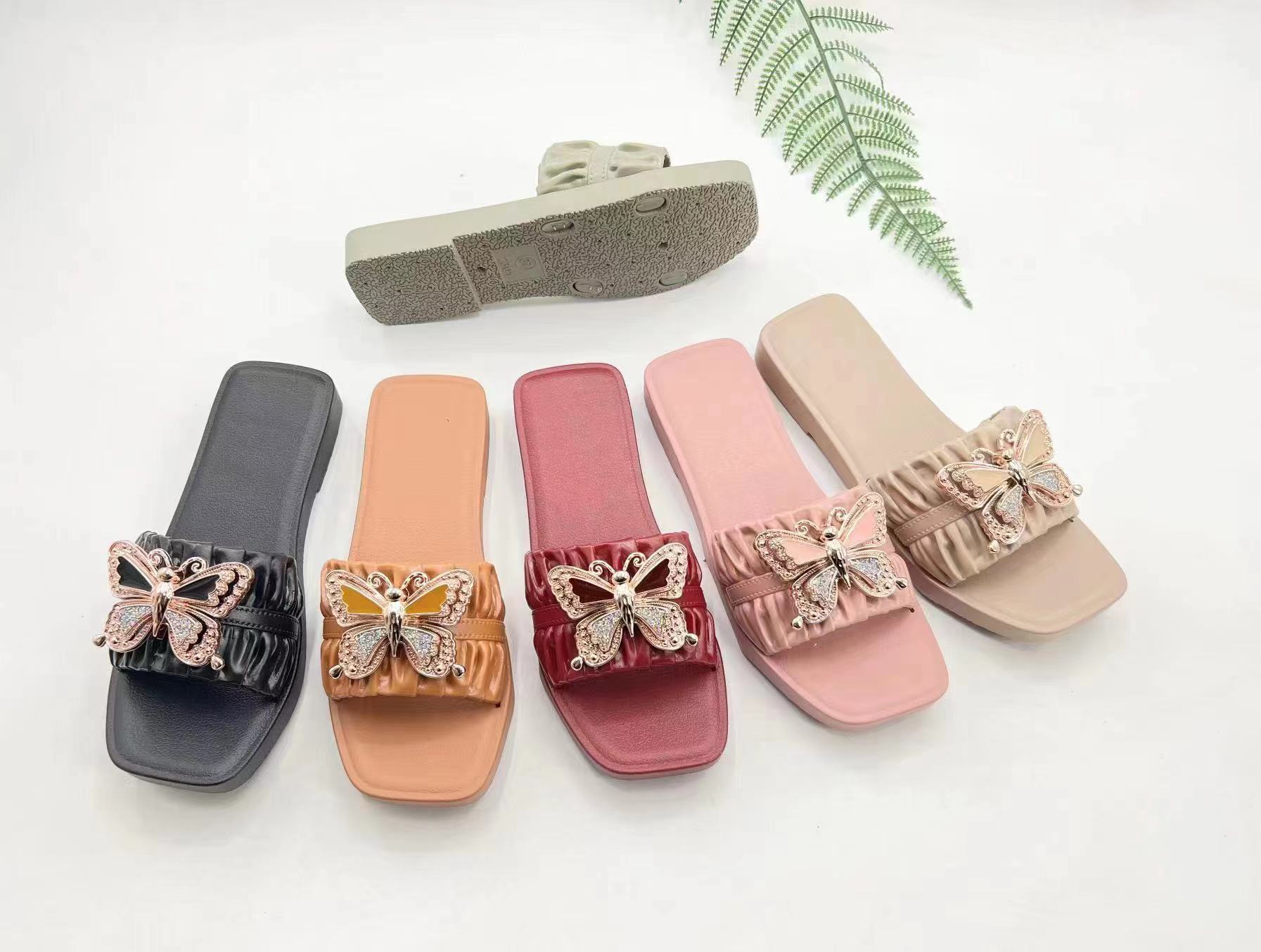 Customizable Fashion Ladies Flat Shoes Decorations PVC Ladies Summer Slippers