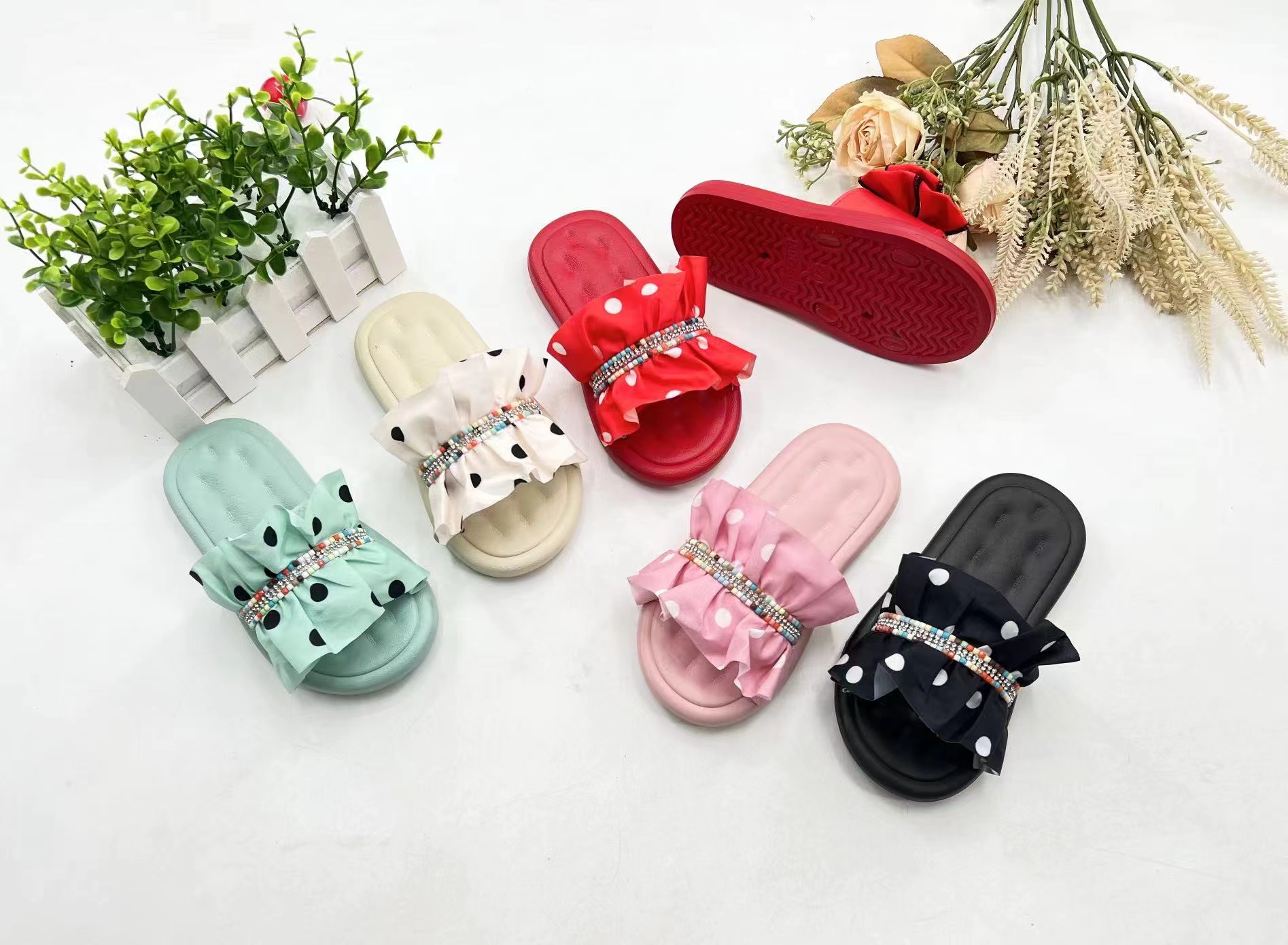 OEM Cute PVC Lady Indoor Slippers Comfortable Non Slip Women Slippers