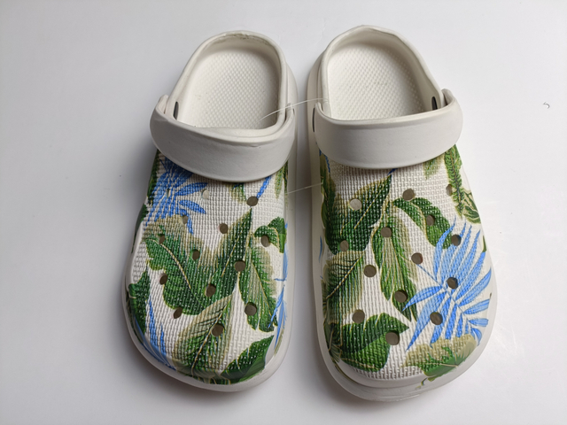 Summer Clogs EVA Sandals Men Slipper Air Hole Garden Slipper Shoes