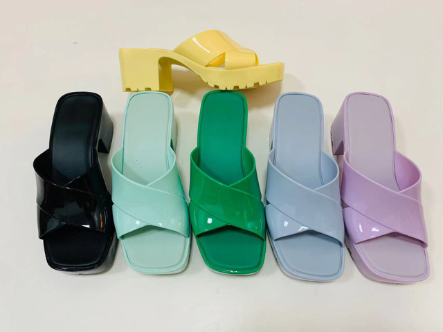 Summer Fashion Solid Color High-Heeled Sandals Casual Beach Woman Jelly Slipper