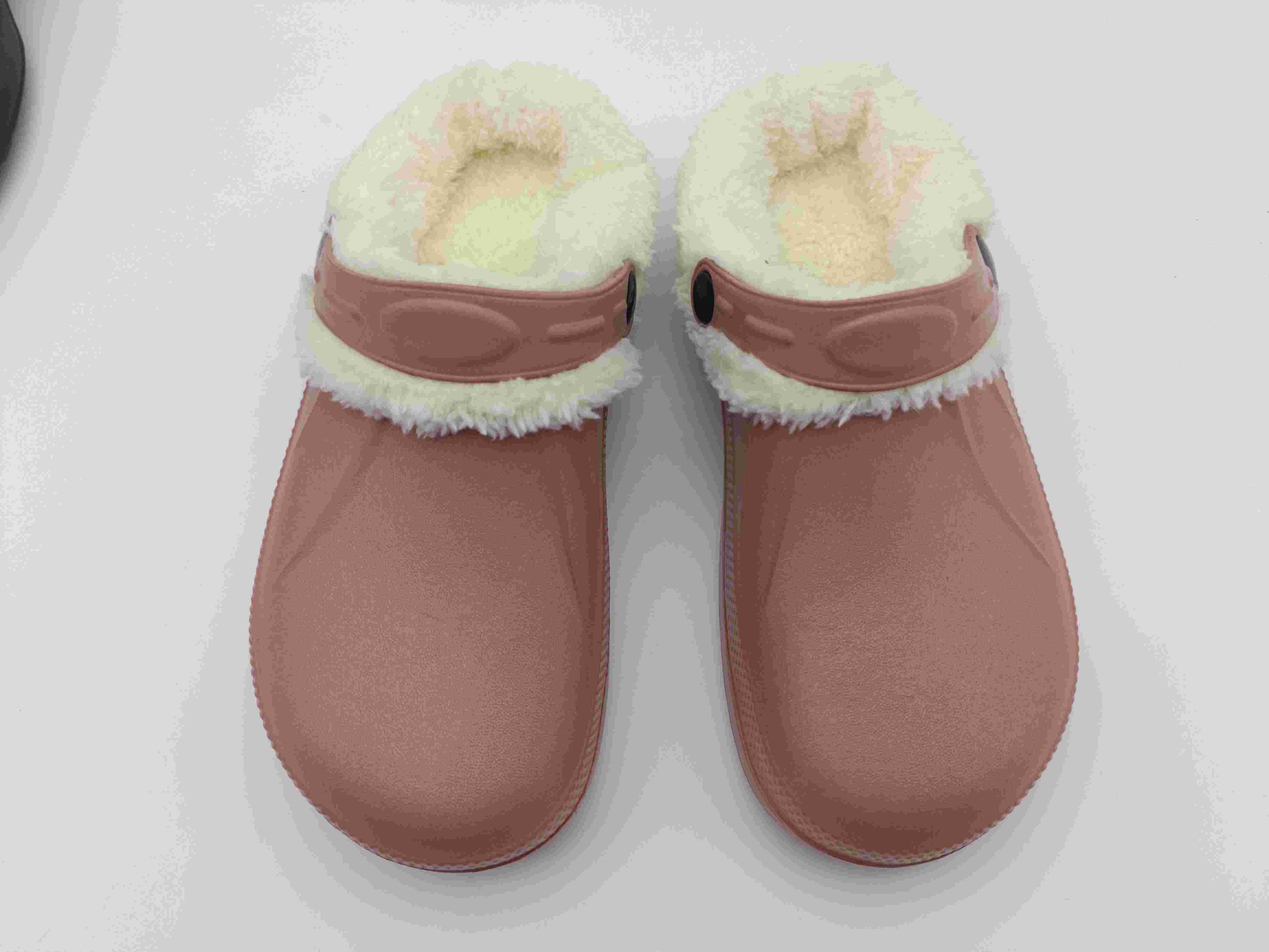 Customized Design EVA Winter Warm Clog with Fur Lining Garden Clogs