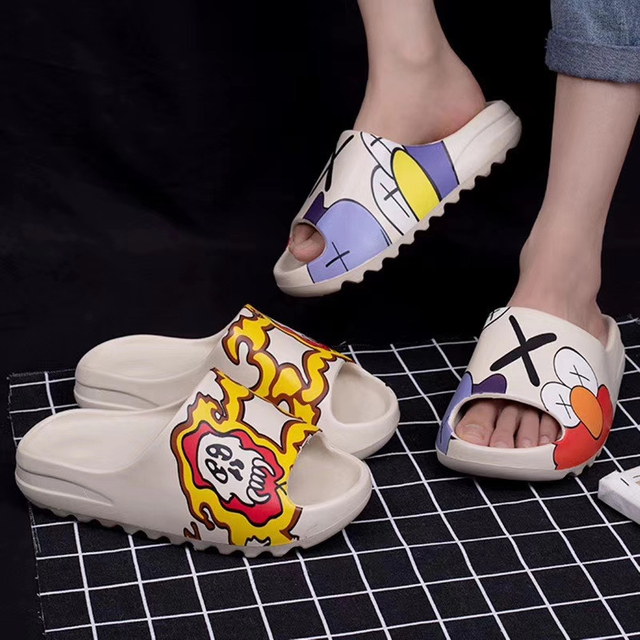 2022 New Summer Indoor Thick Bottom Slippers Lady Slippers Couple Sandal Women Slides Slippers