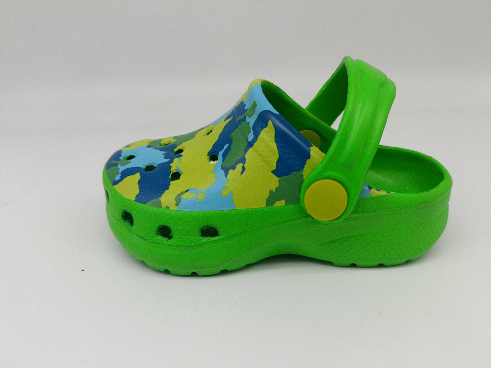 Children Outdoor Waterproof Clogs Garden Sandals EVA Summer Beach Kids Clogs