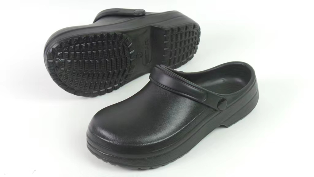 Customized Casual EVA Footwear Women No Perforation Garden Clogs Shoes 